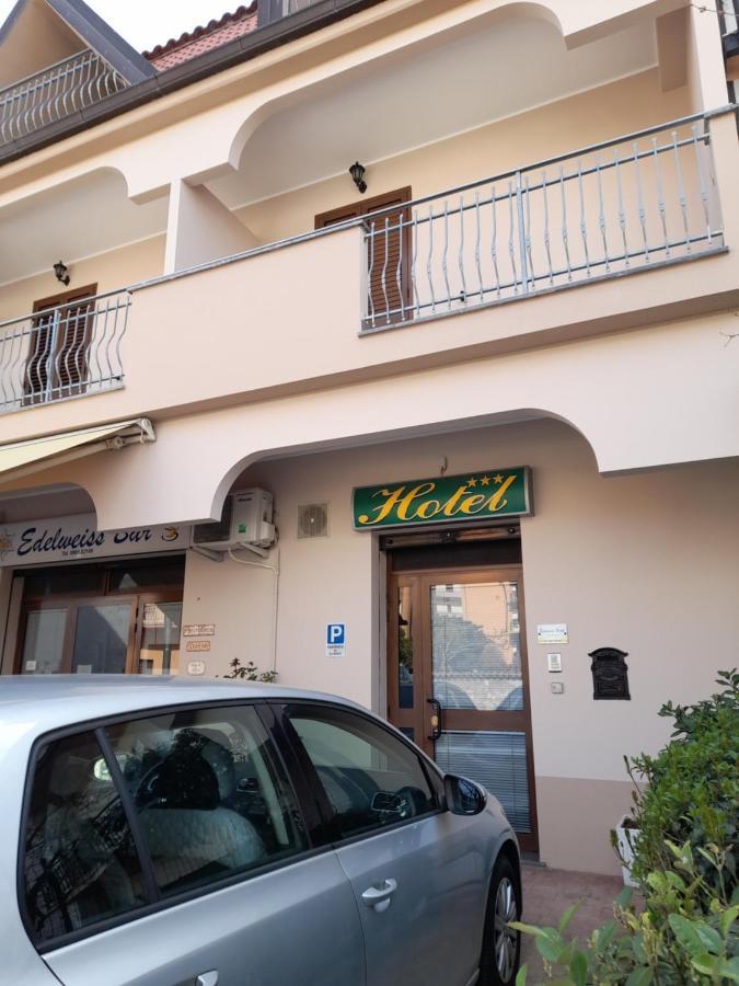 Hotel Edelweiss Laino Borgo Exterior foto